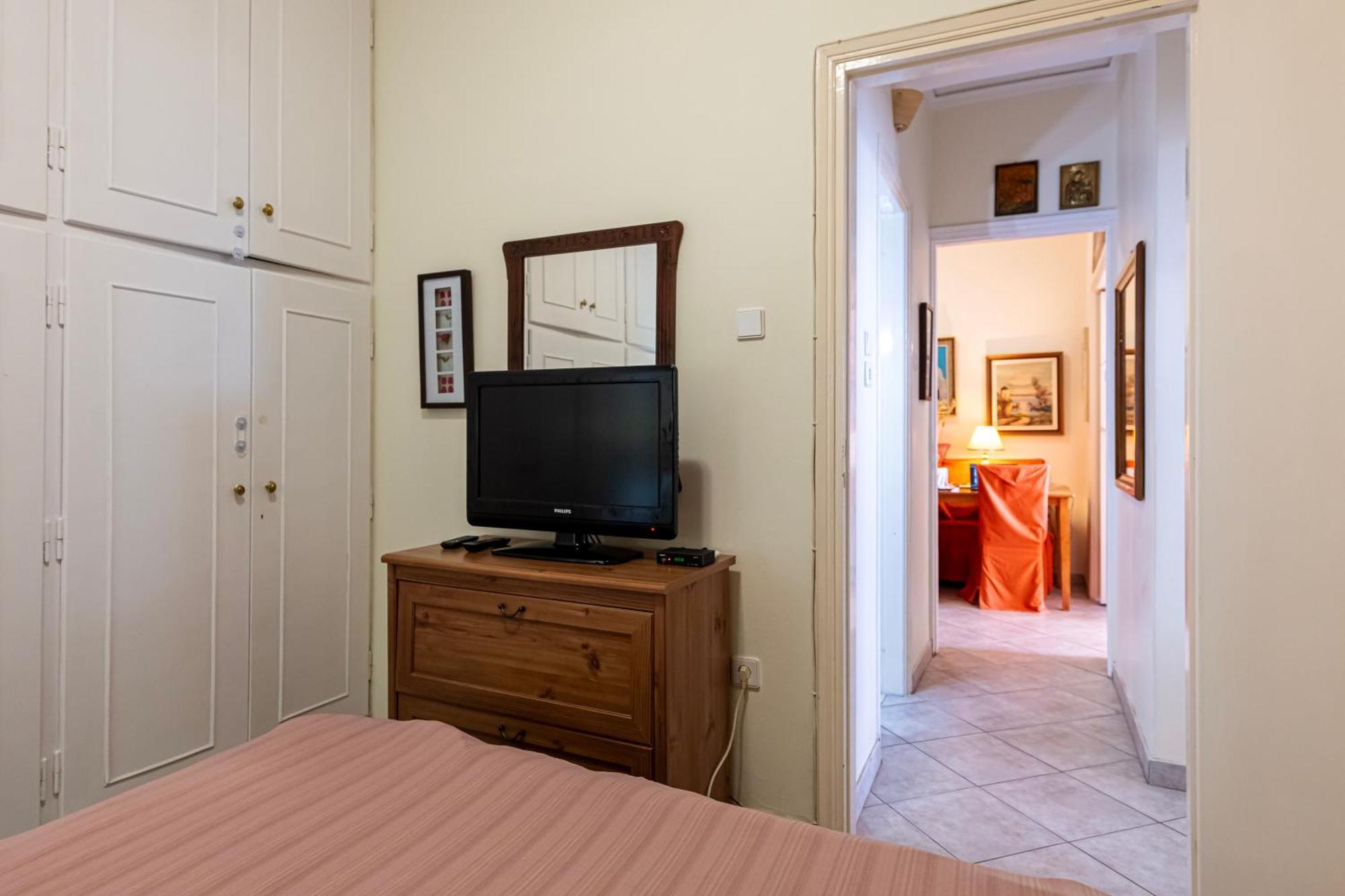 Sea View Apartment 100M From The Beach Saronida Eksteriør bilde